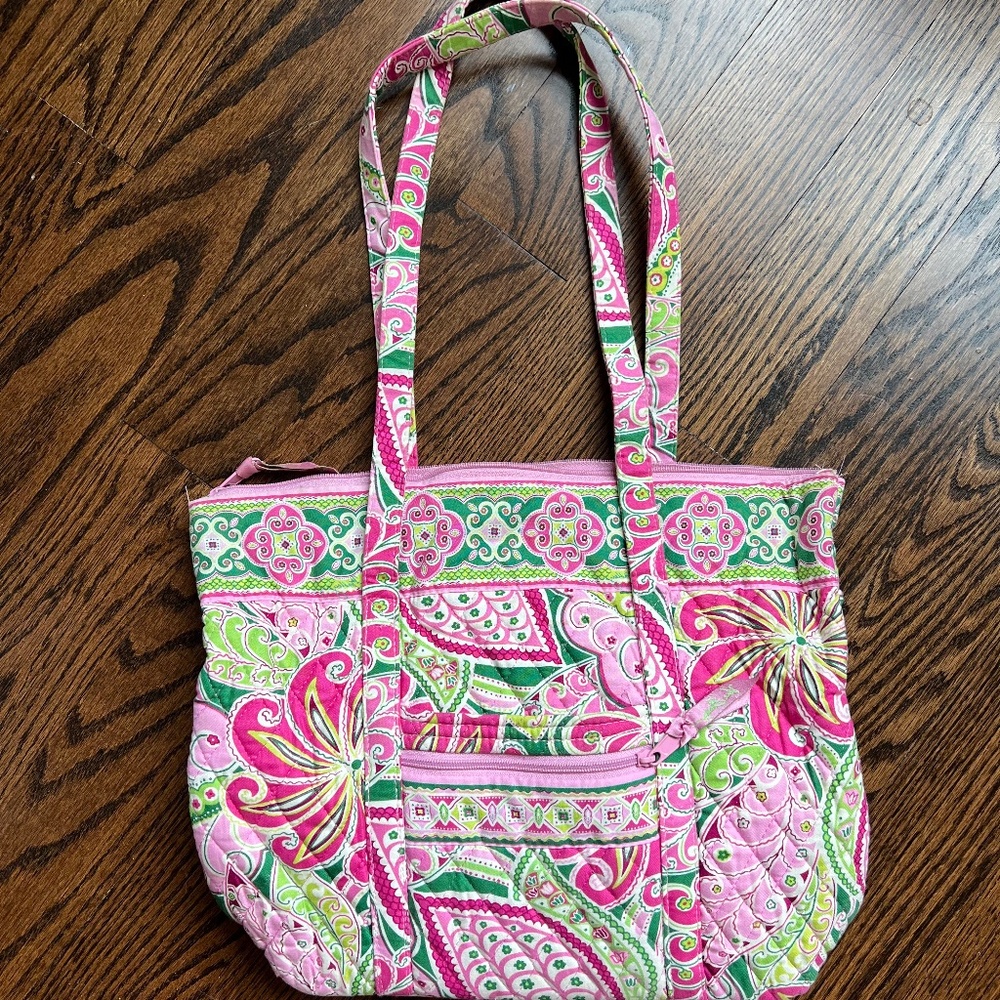 Pink Vera Bradley Bag with Zipper